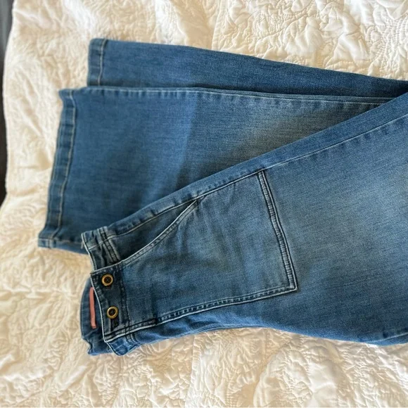 Pilcro by Anthropologie Flare Jeans | Side Zip | Size 29 - Picture 3 of 4